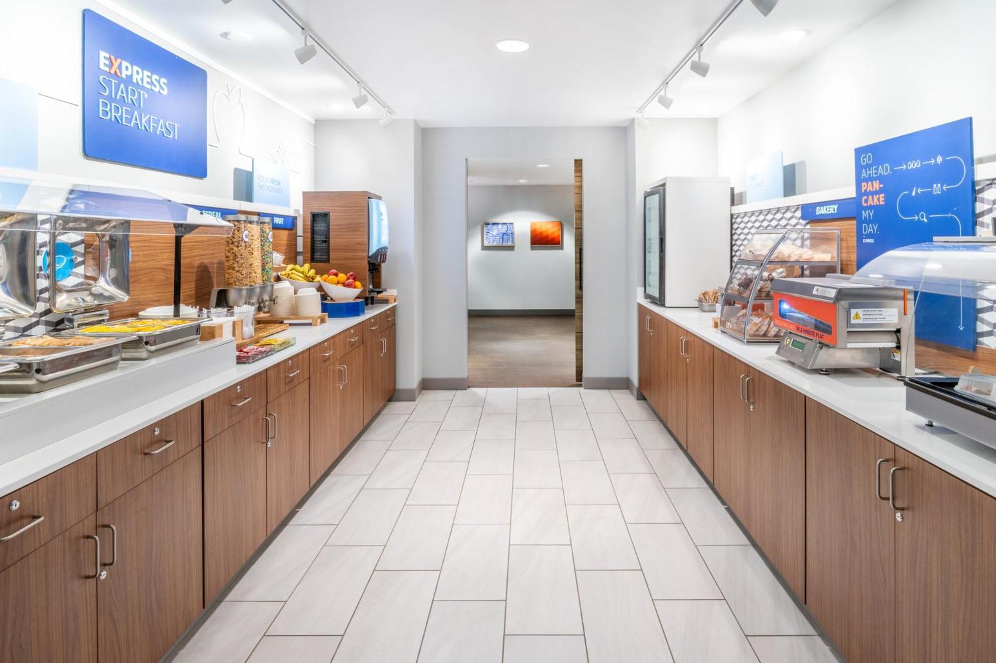 Holiday Inn Express - Colorado Springs - First & Main By Ihg Kültér fotó
